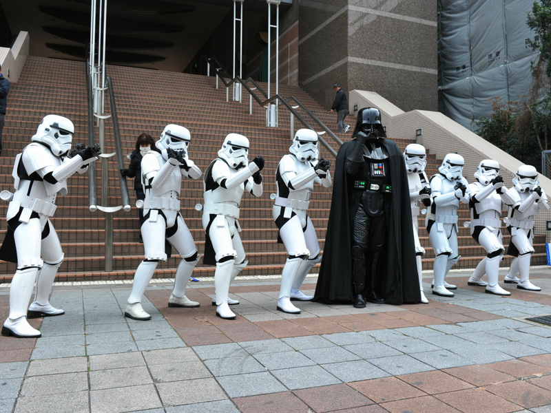 Illustration for article titled Darth Vader Invades South Osaka (Noooooooooo!)